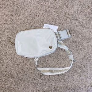 Lululemon Everywhere Belt Bag (NWT)
